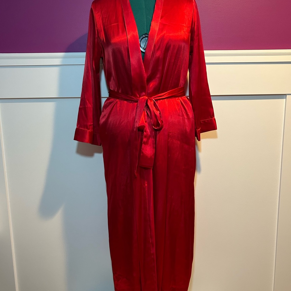 Morgan Taylor Vibrant Red Satin Robe